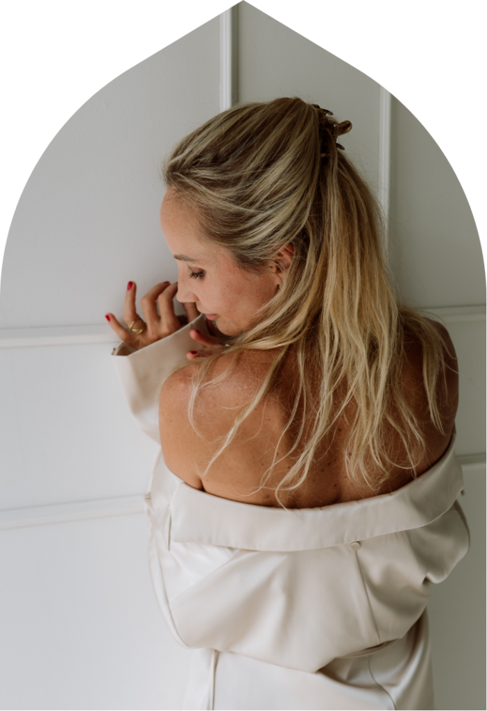 Kundalini 1:1 and couples mentorship, healing and embodiment coaching